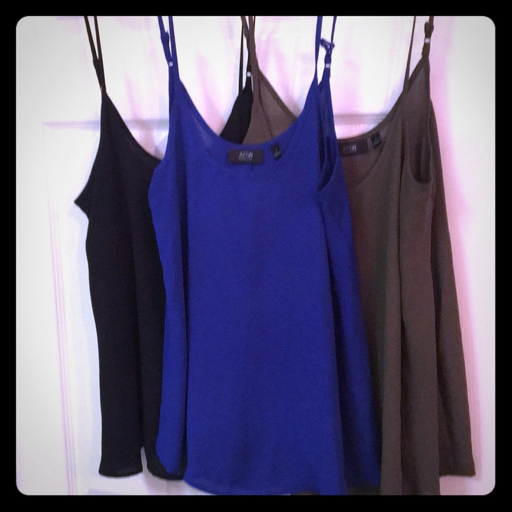 BUNDLE of APT 9 Flowy Camis 🎀